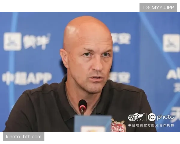 克鲁伊夫战术执行力提升助力球队战术意识强化，比赛表现持续稳步进步